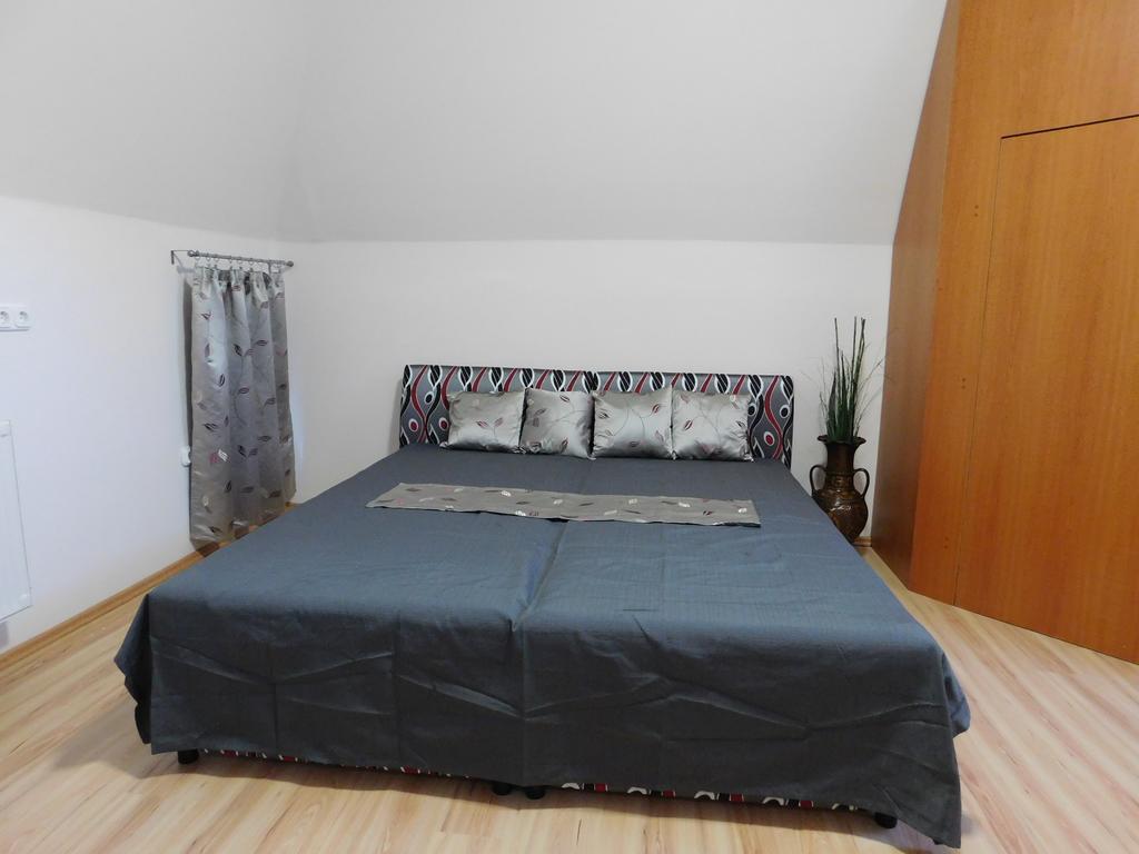 Tulipan Apartman Balatonalmádi المظهر الخارجي الصورة