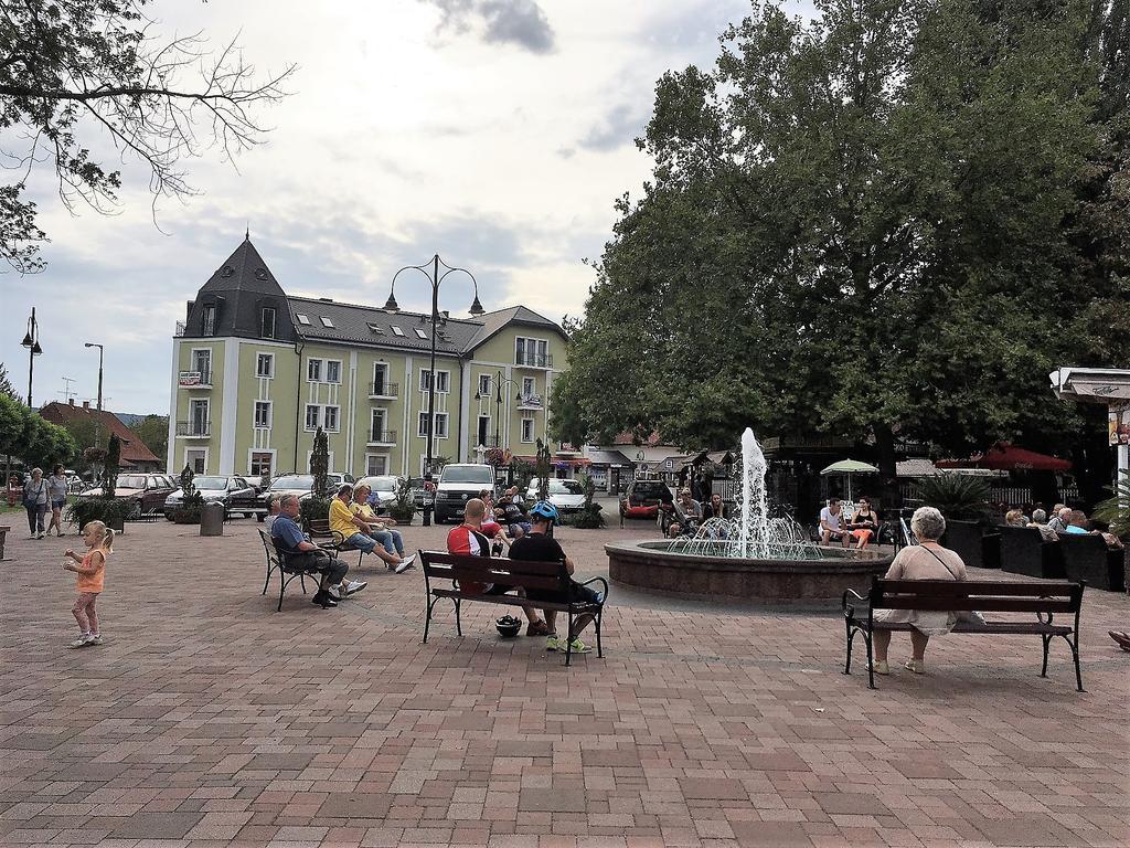 Tulipan Apartman Balatonalmádi المظهر الخارجي الصورة